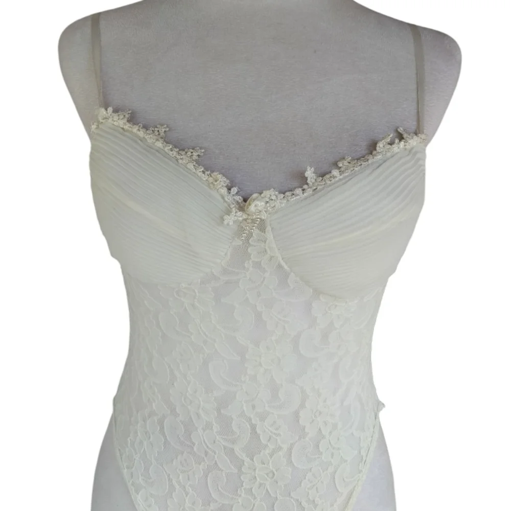 Vintage Off White Lace Nightie Teddy Bodysuit 100% Nylon Size Medium